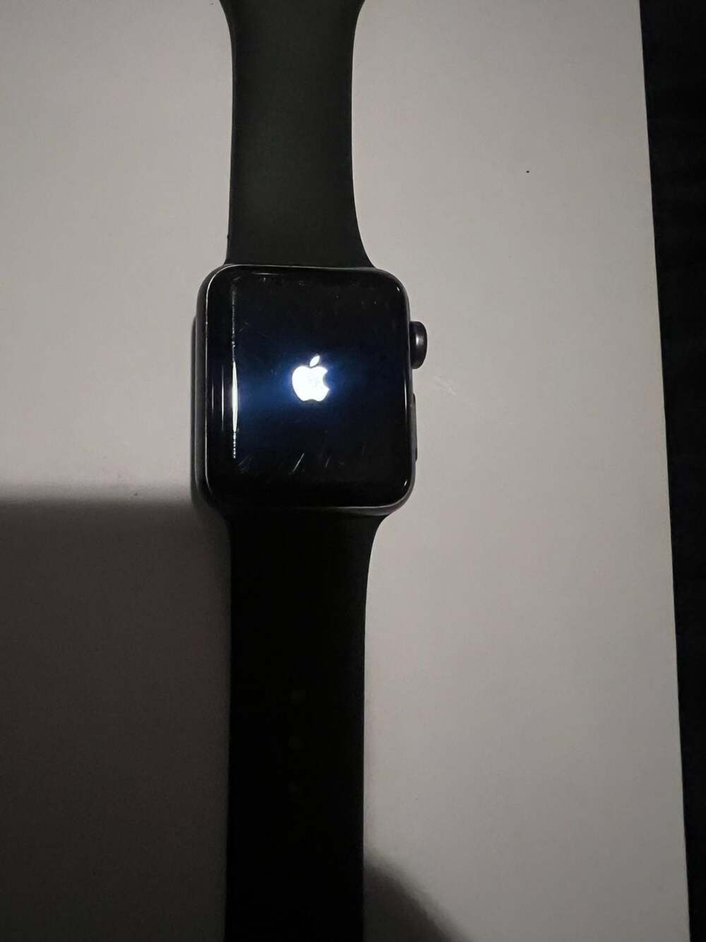 Apple Watch Series 3 38mm Space Gray Aluminum Case Black Sport Band